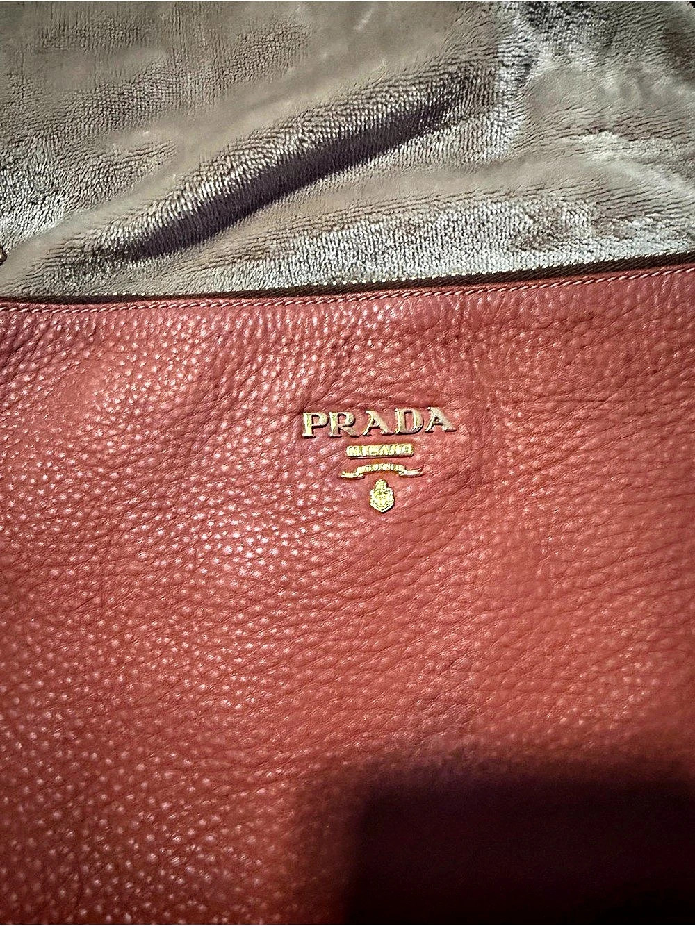 Prada Vitello Daino Hobo Bag Leather Shoulder Bag in Red